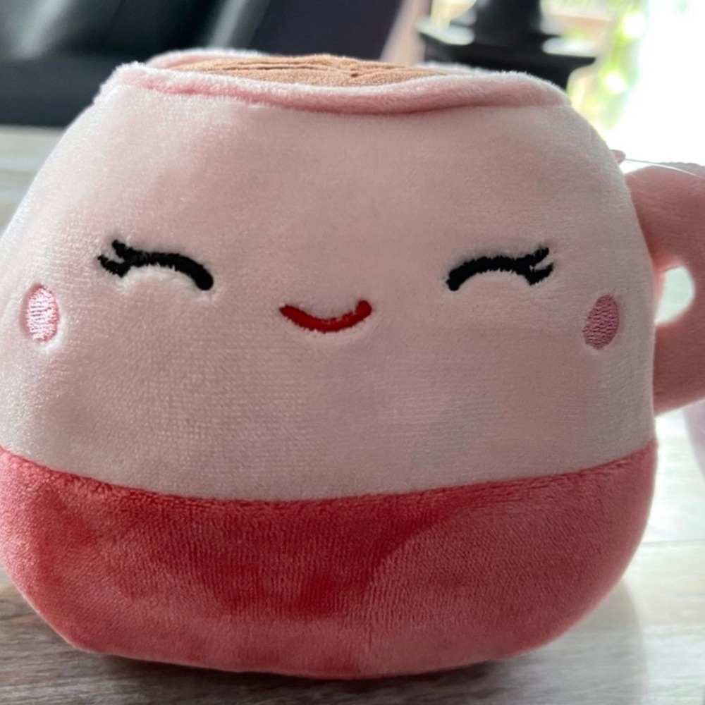 Squishmallow NWT 5” EMERY Hot chocolate ☕️ CLAIRES EXCLUSIVE